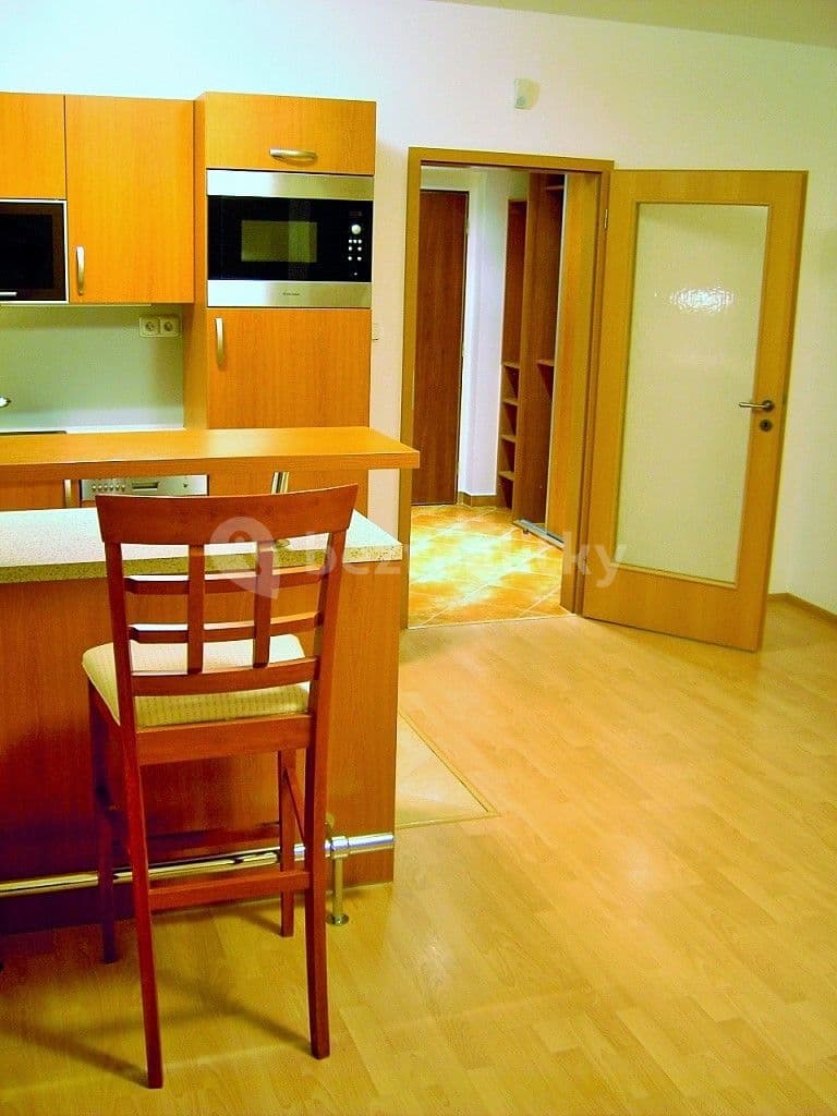 Prenájom bytu 2-izbový 50 m², Kamelova, Praha, Praha Prenájom bytu 2-izbový 50 m², Kamelova, Praha, Praha