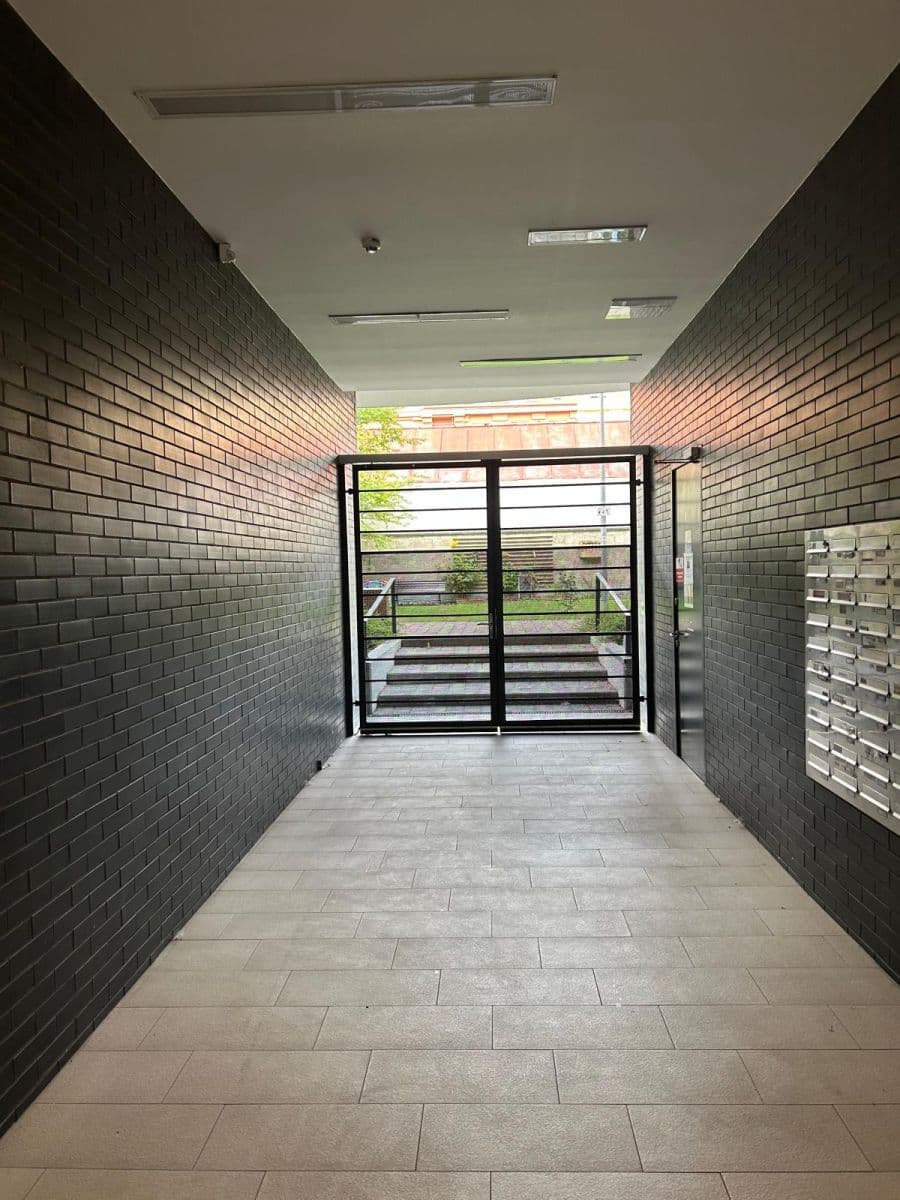 Predaj bytu 2-izbový 65 m², Kurta Konráda, Praha, Praha Predaj bytu 2-izbový 65 m², Kurta Konráda, Praha, Praha