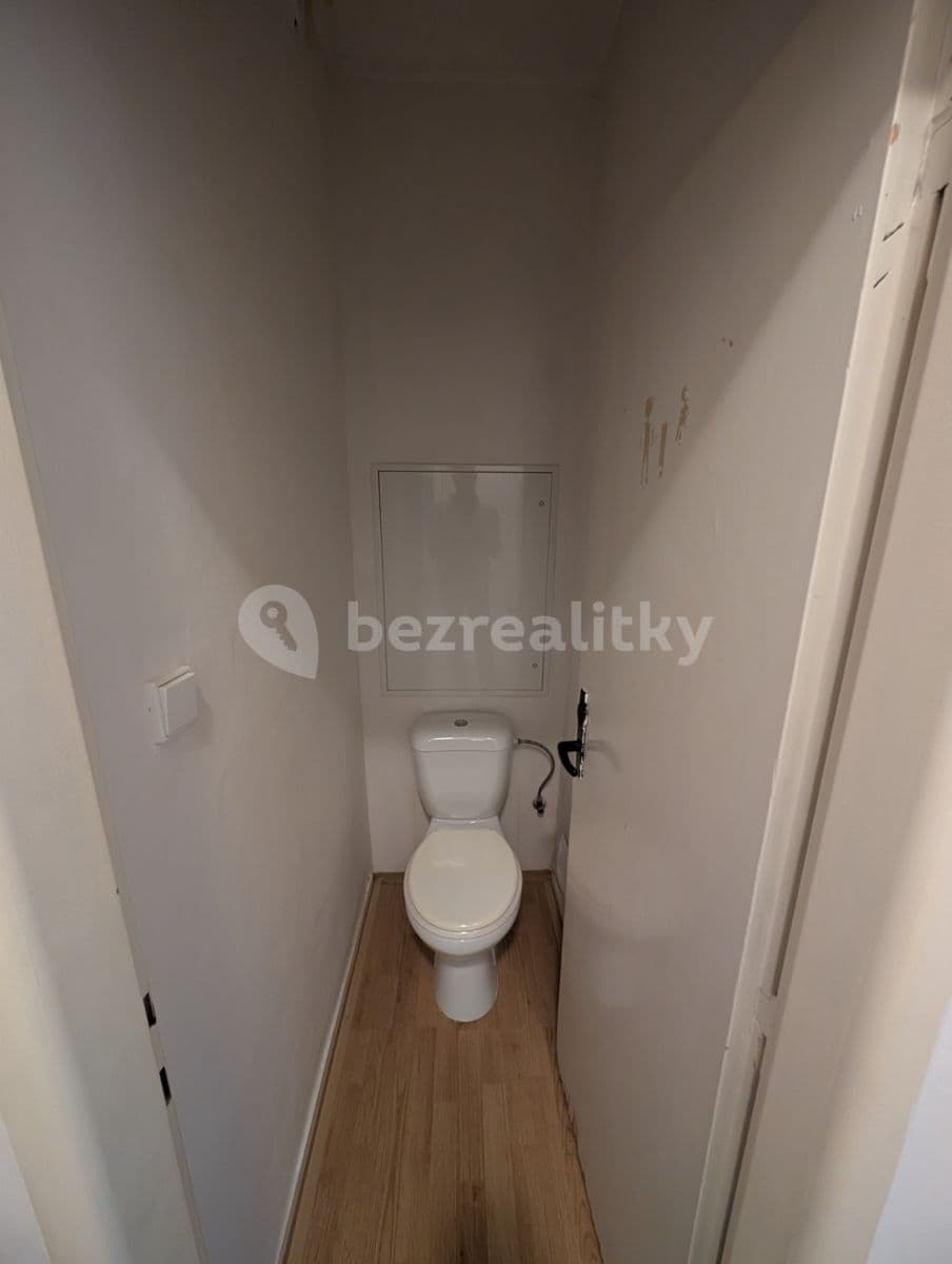 Prenájom bytu 2-izbový 60 m², Saratovská, Praha, Praha Prenájom bytu 2-izbový 60 m², Saratovská, Praha, Praha