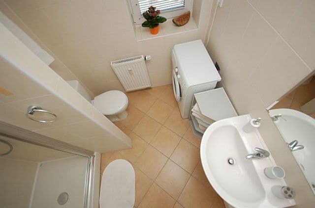 Prenájom bytu 1-izbový 32 m², Plzeňská 1270, Praha, Praha Prenájom bytu 1-izbový 32 m², Plzeňská 1270, Praha, Praha