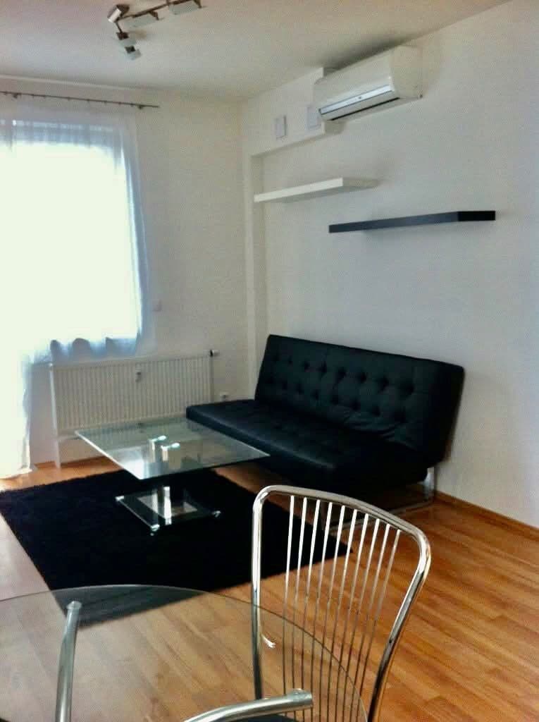 Prenájom bytu 2-izbový 41 m², Novobohdalecká, Praha, Praha Prenájom bytu 2-izbový 41 m², Novobohdalecká, Praha, Praha