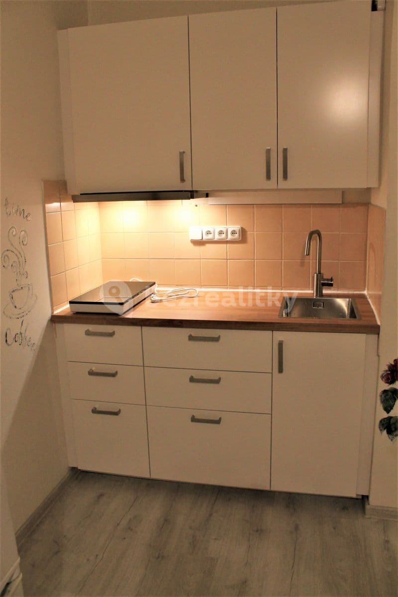 Prenájom bytu Garsoniéra 29 m², Pivcova, Praha, Praha Prenájom bytu Garsoniéra 29 m², Pivcova, Praha, Praha