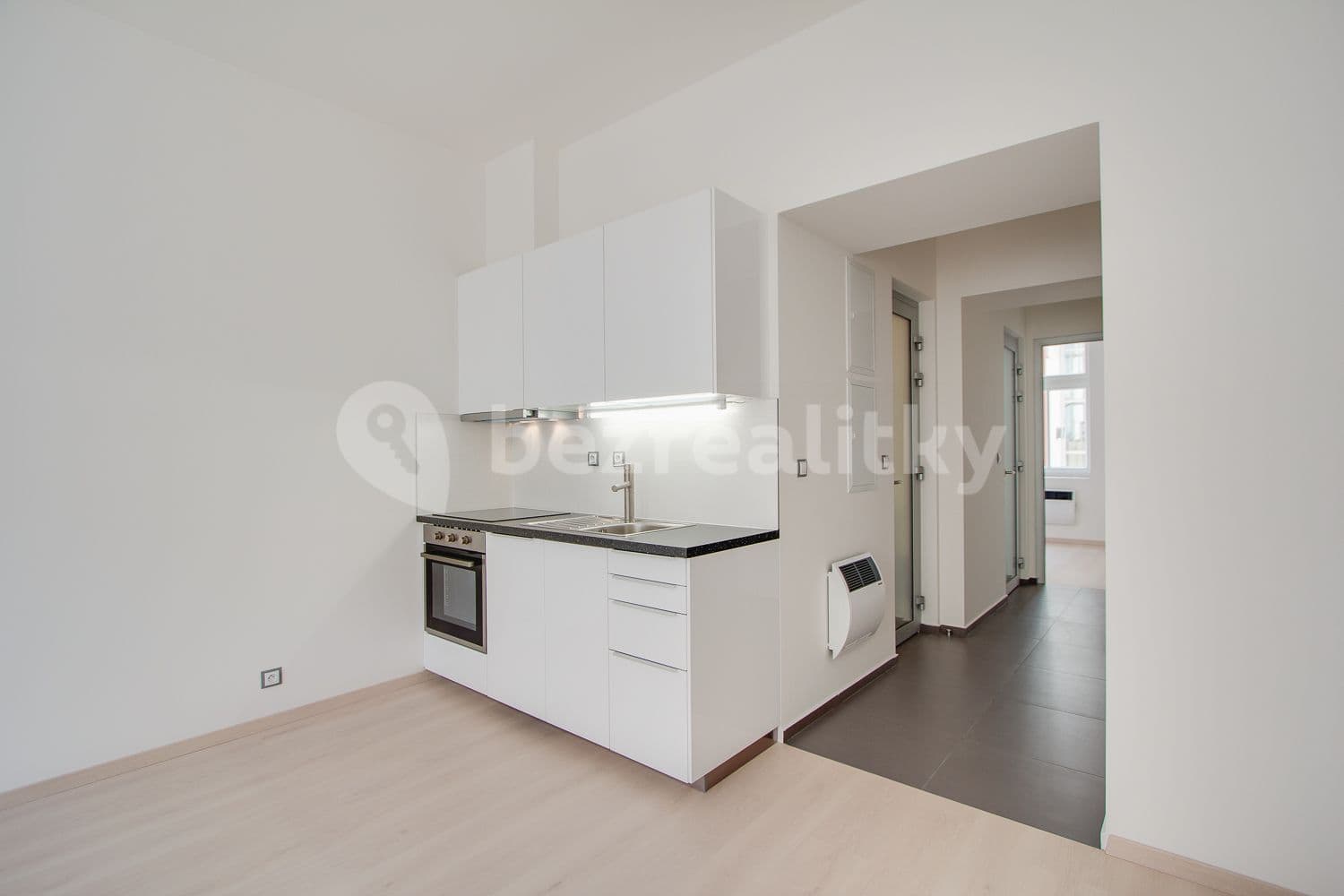 Prenájom bytu 2-izbový 40 m², Ovenecká, Praha, Praha Prenájom bytu 2-izbový 40 m², Ovenecká, Praha, Praha