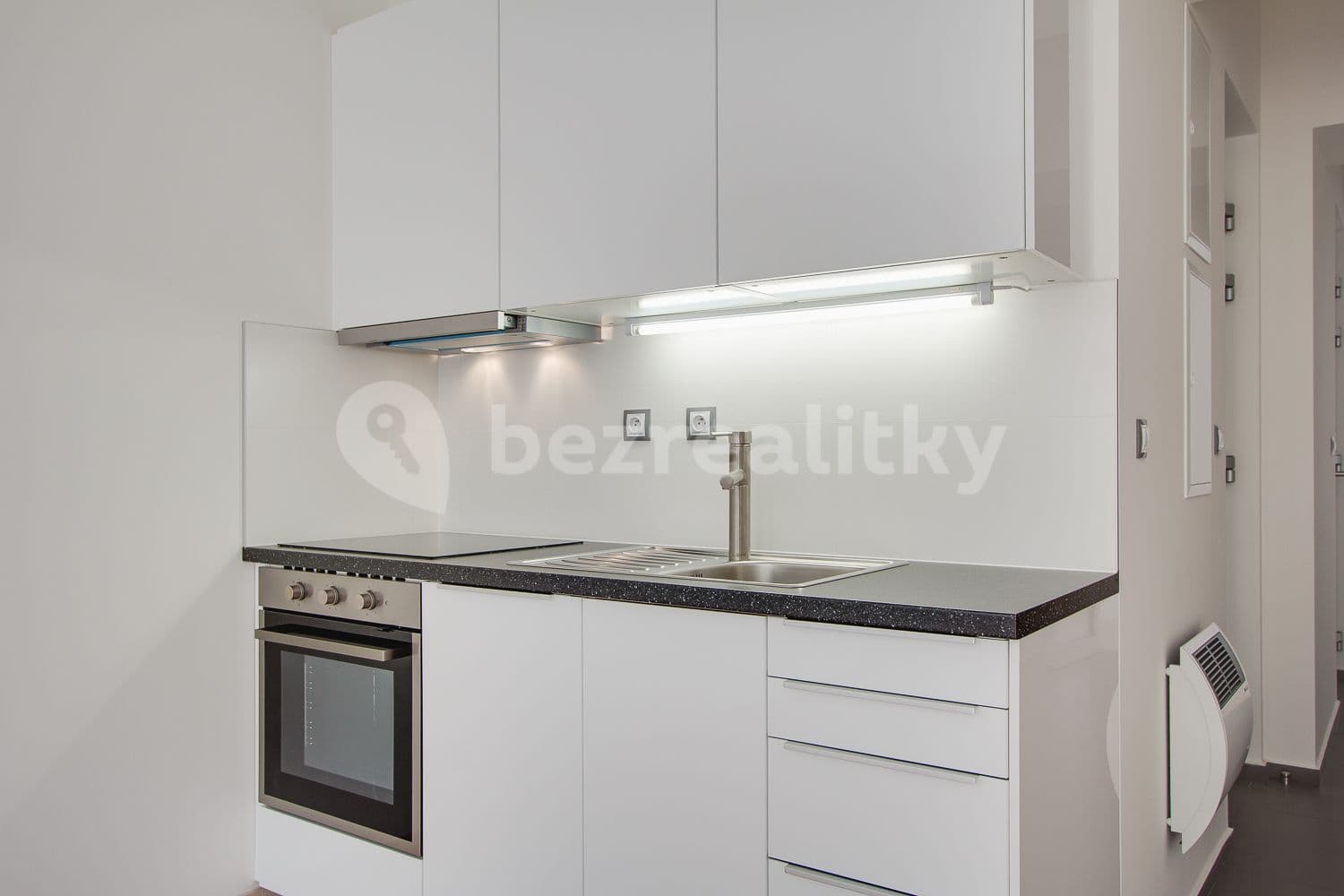 Prenájom bytu 2-izbový 40 m², Ovenecká, Praha, Praha Prenájom bytu 2-izbový 40 m², Ovenecká, Praha, Praha