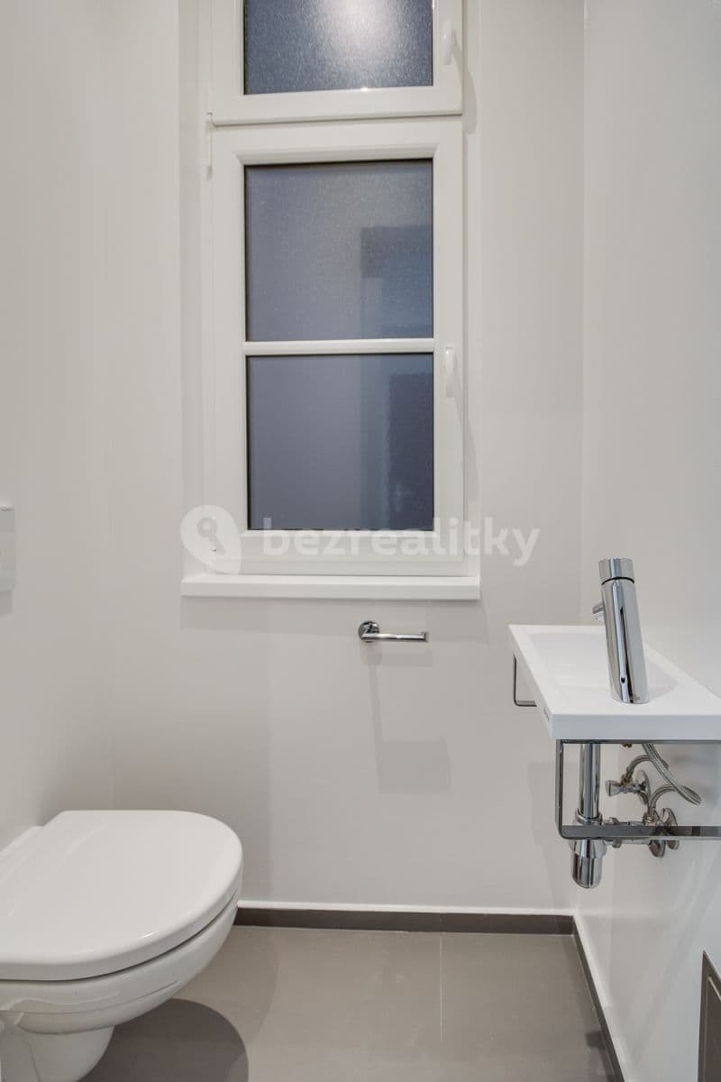 Prenájom bytu 2-izbový 40 m², Ovenecká, Praha, Praha Prenájom bytu 2-izbový 40 m², Ovenecká, Praha, Praha