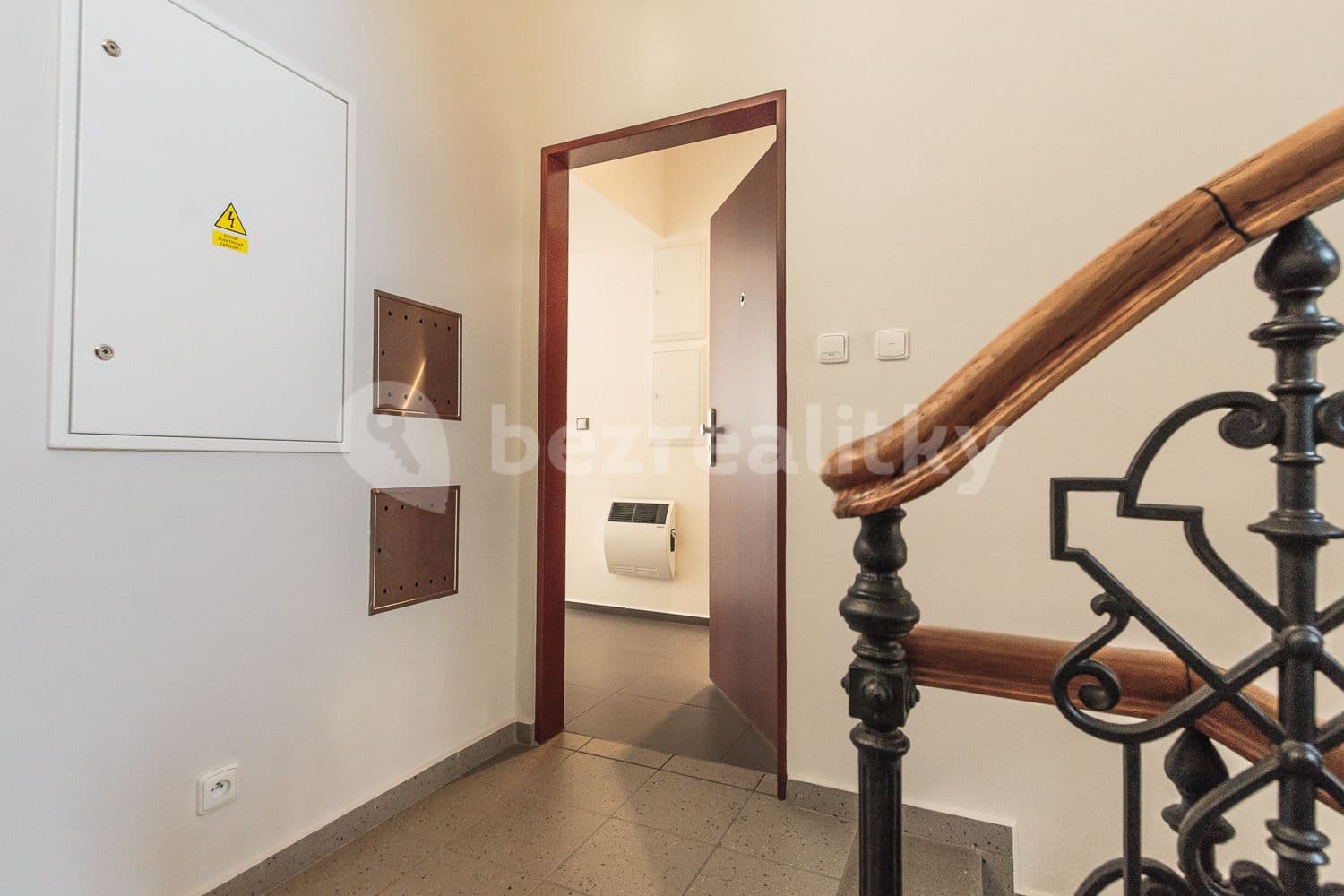 Prenájom bytu 2-izbový 40 m², Ovenecká, Praha, Praha Prenájom bytu 2-izbový 40 m², Ovenecká, Praha, Praha