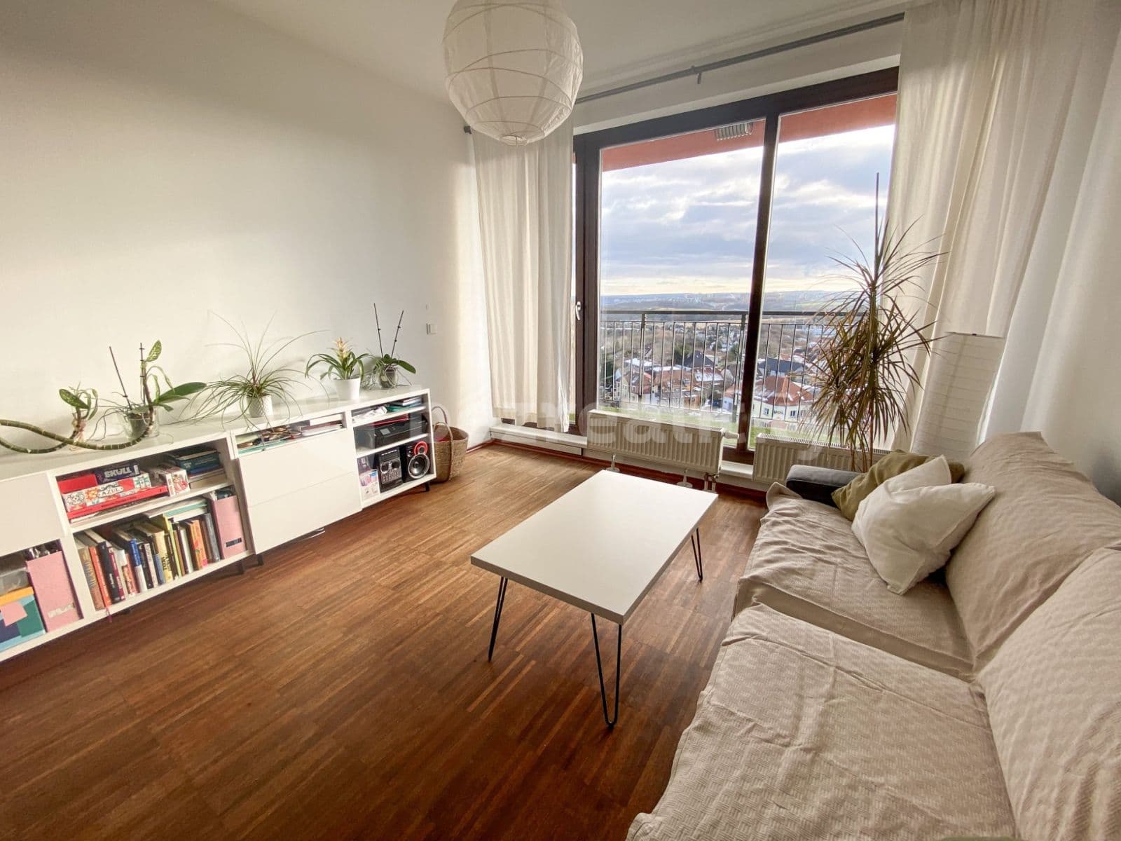 Prenájom bytu 2-izbový 46 m², Jeremiášova, Praha, Praha Prenájom bytu 2-izbový 46 m², Jeremiášova, Praha, Praha