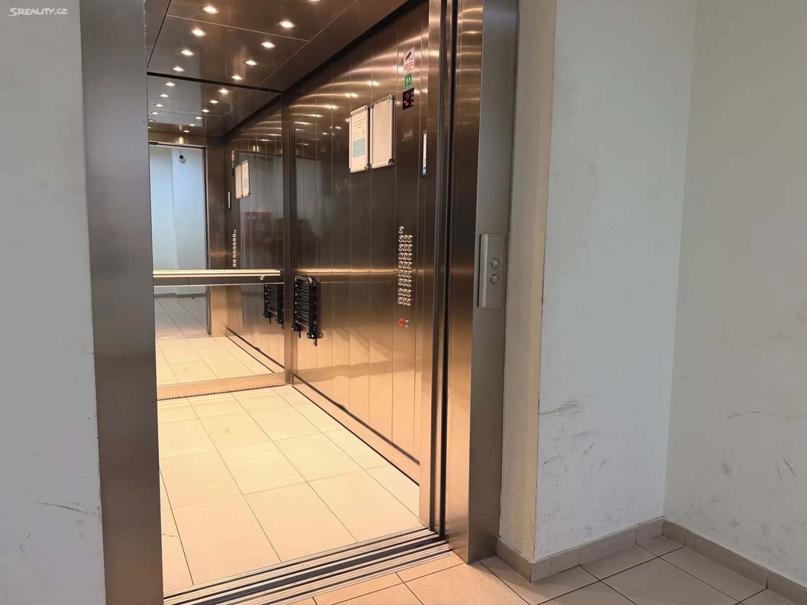Prenájom bytu 2-izbový 46 m², Jeremiášova, Praha, Praha Prenájom bytu 2-izbový 46 m², Jeremiášova, Praha, Praha