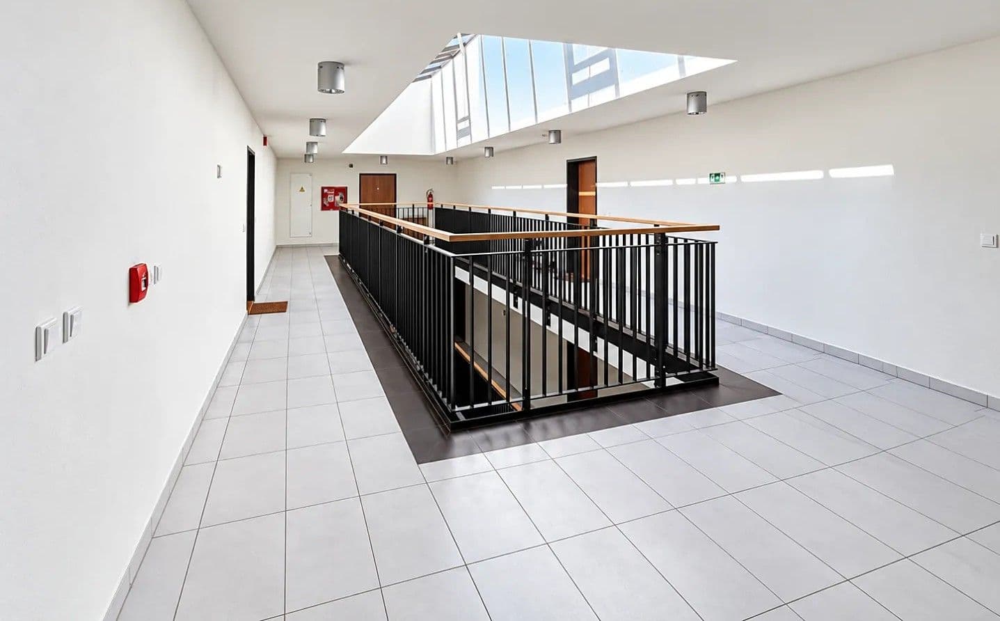 Prenájom bytu 2-izbový 46 m², Jeremiášova, Praha, Praha Prenájom bytu 2-izbový 46 m², Jeremiášova, Praha, Praha