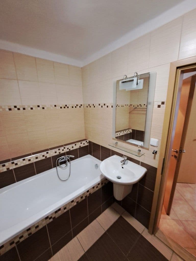 Prenájom bytu 2-izbový 62 m², Bachmačská, Kolín, Středočeský kraj Prenájom bytu 2-izbový 62 m², Bachmačská, Kolín, Středočeský kraj