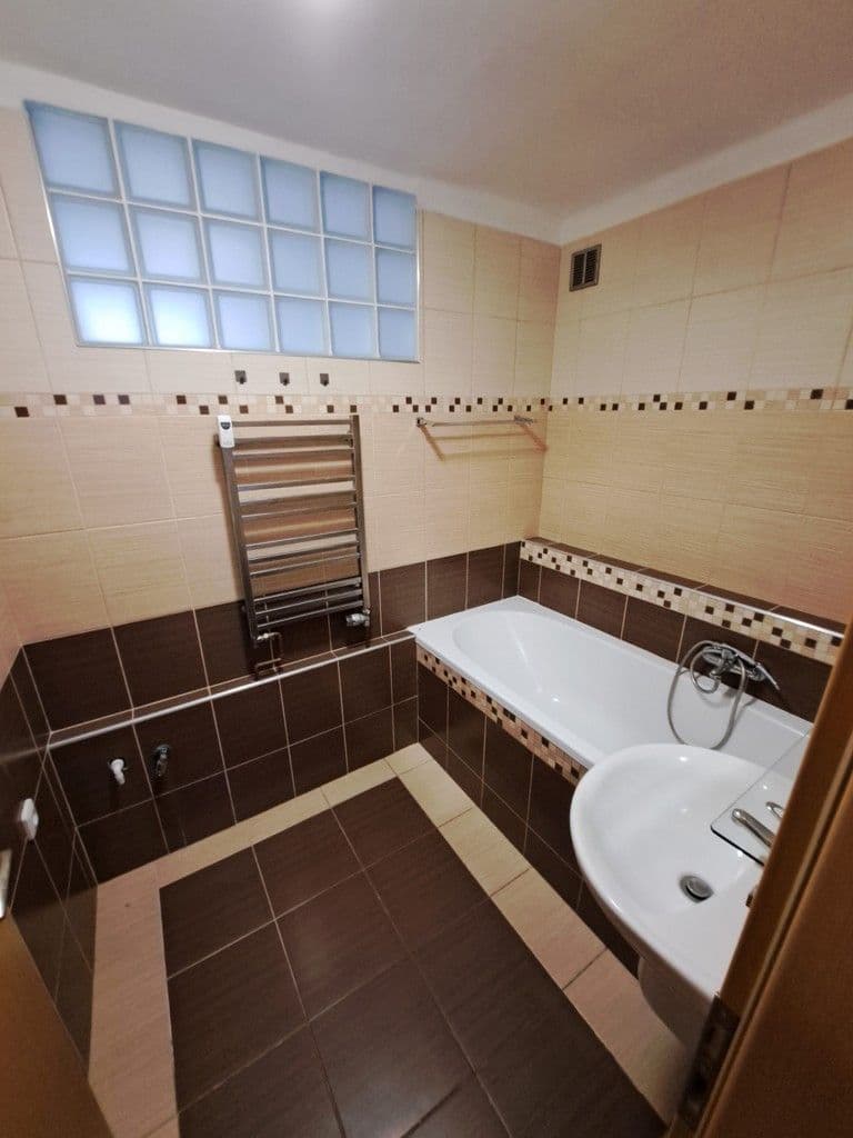 Prenájom bytu 2-izbový 62 m², Bachmačská, Kolín, Středočeský kraj Prenájom bytu 2-izbový 62 m², Bachmačská, Kolín, Středočeský kraj