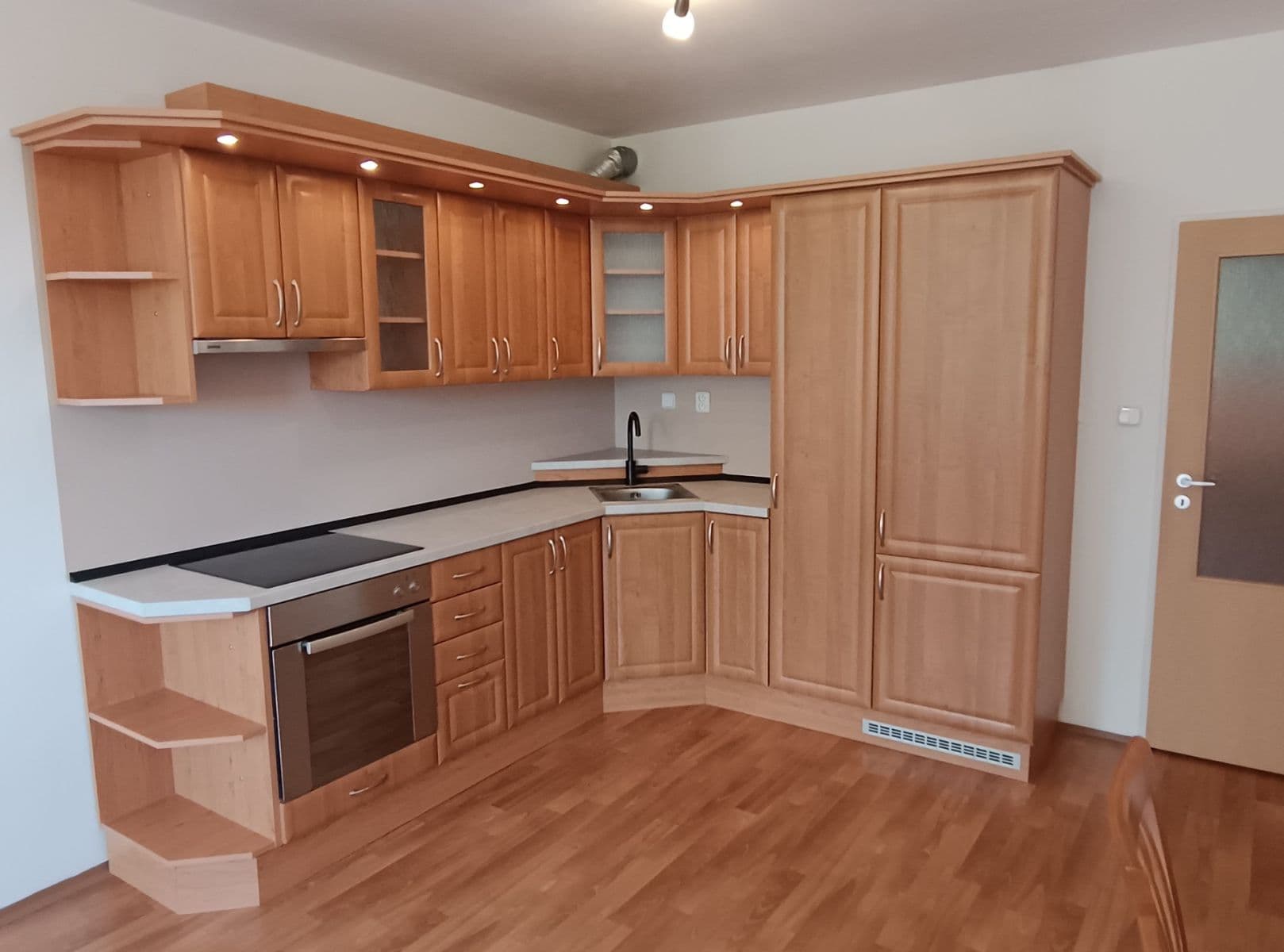 Prenájom bytu 2-izbový 54 m², Herlíkovická, Praha, Praha Prenájom bytu 2-izbový 54 m², Herlíkovická, Praha, Praha