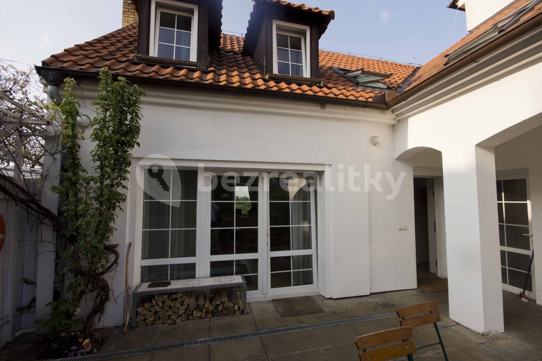 Prenájom domu 129 m², pozemok 300 m², K Prelátům, Praha, Praha Prenájom domu 129 m², pozemok 300 m², K Prelátům, Praha, Praha