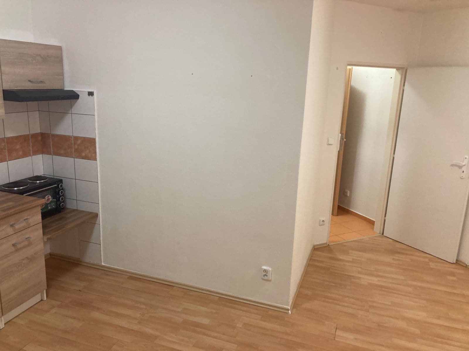 Prenájom bytu Garsoniéra 24 m², Tišnovská, Brno, Jihomoravský kraj Prenájom bytu Garsoniéra 24 m², Tišnovská, Brno, Jihomoravský kraj