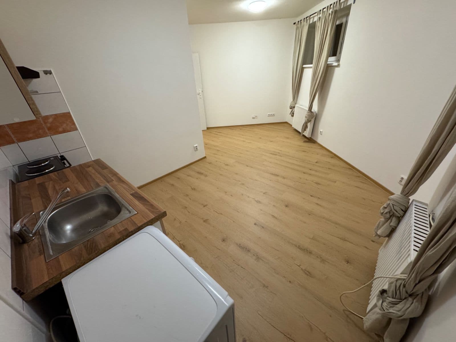 Prenájom bytu Garsoniéra 24 m², Tišnovská, Brno, Jihomoravský kraj Prenájom bytu Garsoniéra 24 m², Tišnovská, Brno, Jihomoravský kraj