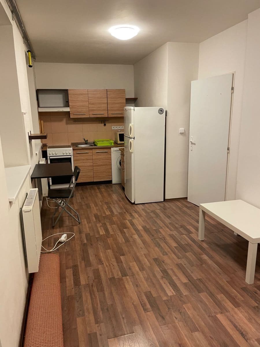 Prenájom bytu Garsoniéra 24 m², Tišnovská, Brno, Jihomoravský kraj Prenájom bytu Garsoniéra 24 m², Tišnovská, Brno, Jihomoravský kraj