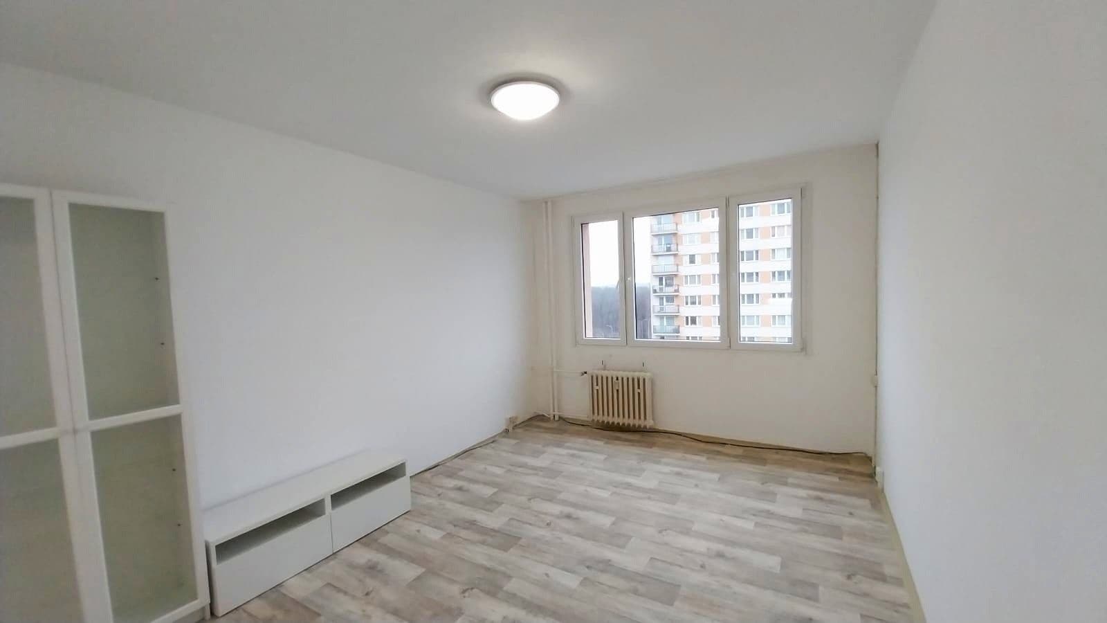 Prenájom bytu Garsoniéra 27 m², Nad lesním divadlem, Praha, Praha Prenájom bytu Garsoniéra 27 m², Nad lesním divadlem, Praha, Praha