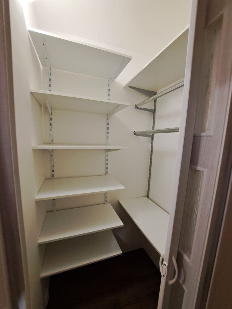 Prenájom bytu 3-izbový 65 m², Nechvílova, Praha, Praha Prenájom bytu 3-izbový 65 m², Nechvílova, Praha, Praha