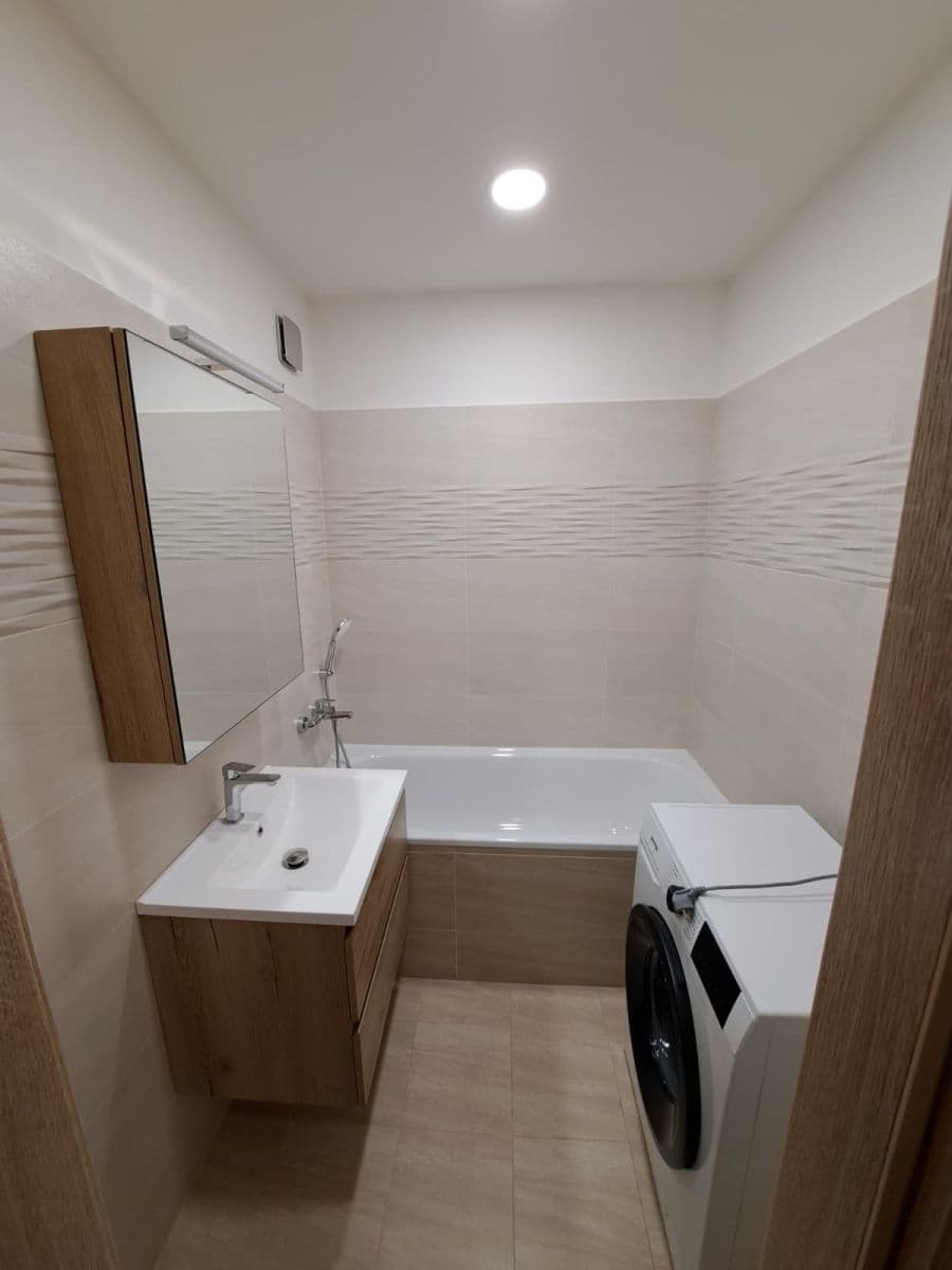 Prenájom bytu 3-izbový 65 m², Nechvílova, Praha, Praha Prenájom bytu 3-izbový 65 m², Nechvílova, Praha, Praha