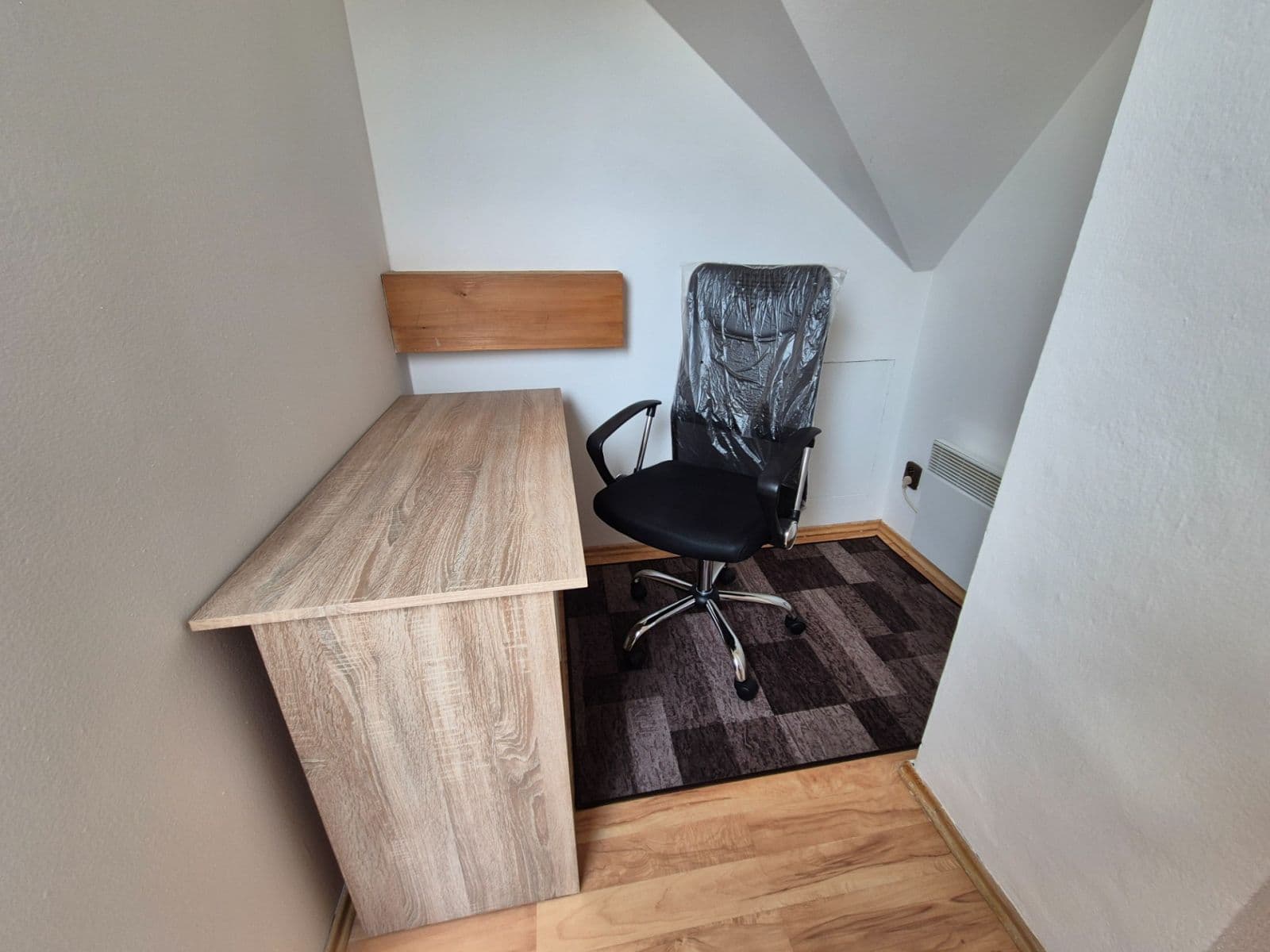 Prenájom bytu 2-izbový 40 m², Podvojná, Ostrava, Moravskoslezský kraj Prenájom bytu 2-izbový 40 m², Podvojná, Ostrava, Moravskoslezský kraj