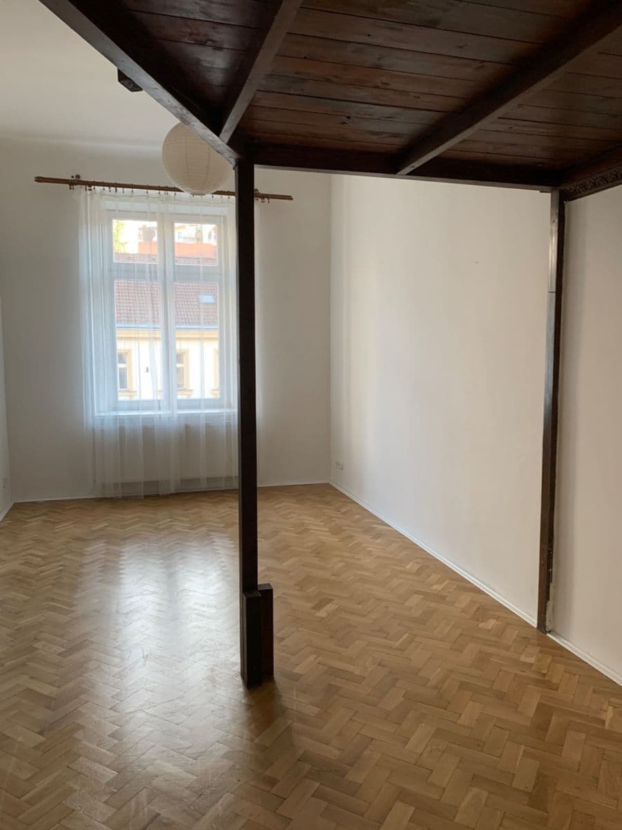 Prenájom bytu 2-izbový 40 m², Husitská, Praha, Praha Prenájom bytu 2-izbový 40 m², Husitská, Praha, Praha