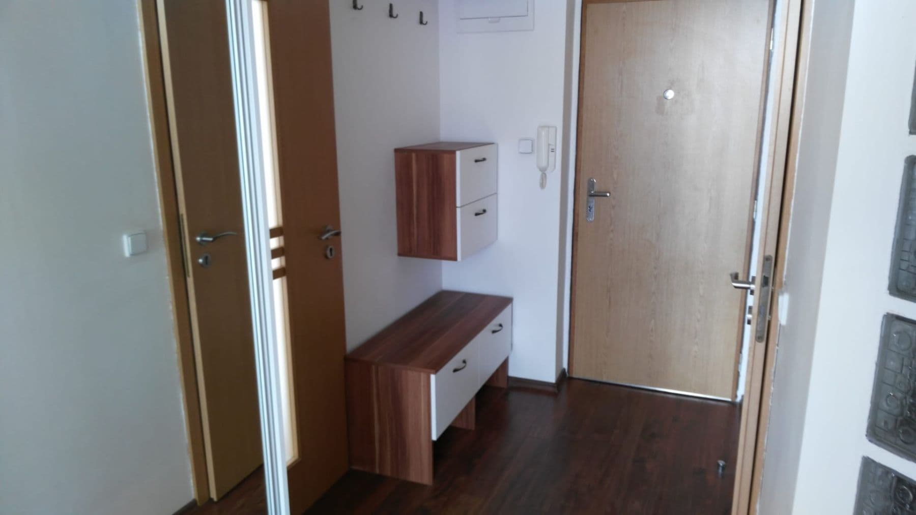 Prenájom bytu 3-izbový 64 m², Poljanovova, Praha, Praha Prenájom bytu 3-izbový 64 m², Poljanovova, Praha, Praha