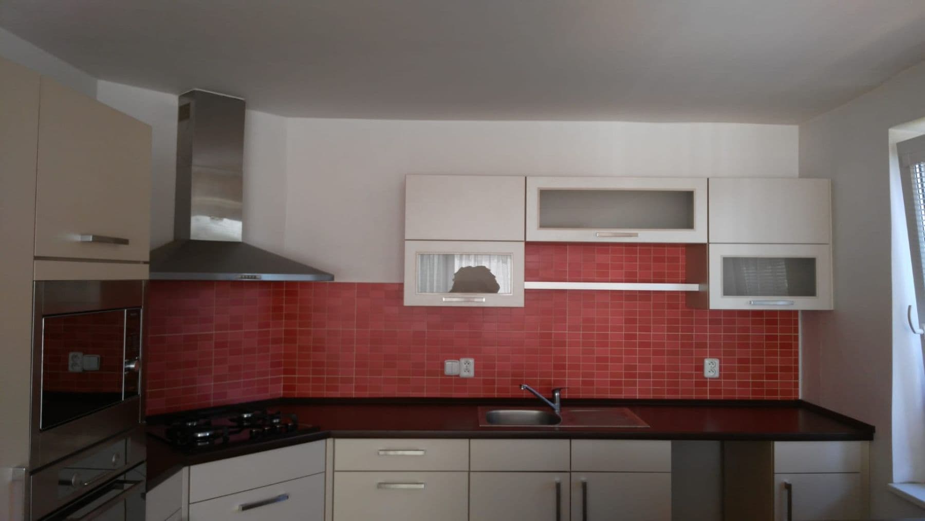 Prenájom bytu 3-izbový 64 m², Poljanovova, Praha, Praha Prenájom bytu 3-izbový 64 m², Poljanovova, Praha, Praha