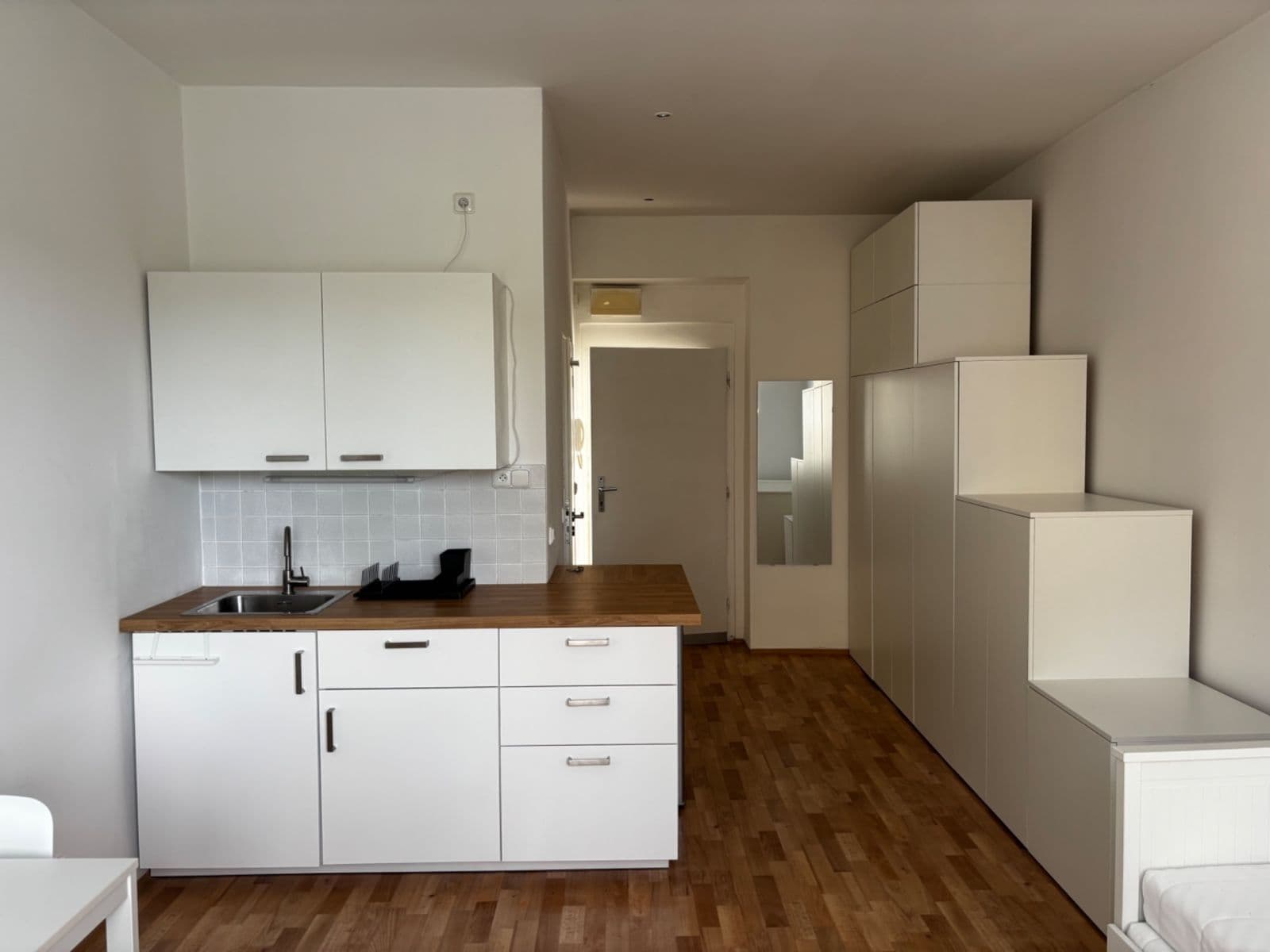 Prenájom bytu Garsoniéra 23 m², V Nových Vokovicích, Praha, Praha Prenájom bytu Garsoniéra 23 m², V Nových Vokovicích, Praha, Praha