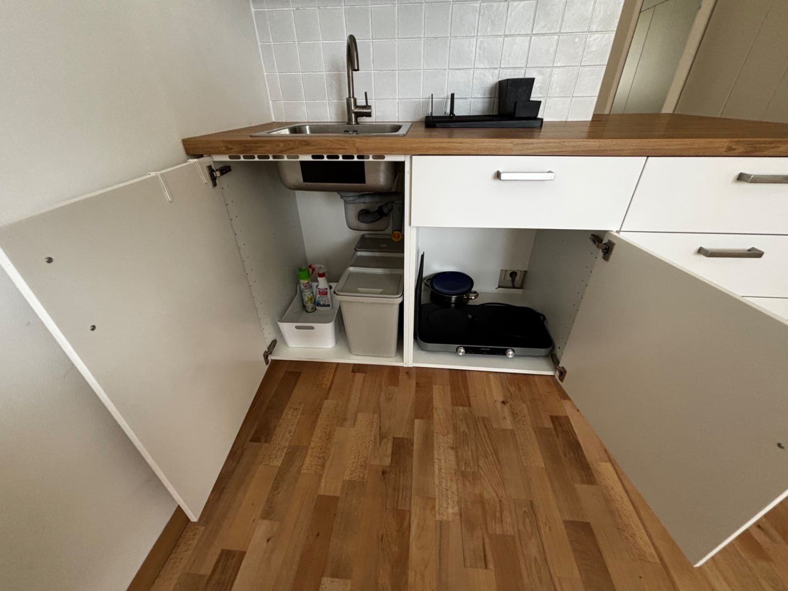 Prenájom bytu Garsoniéra 23 m², V Nových Vokovicích, Praha, Praha Prenájom bytu Garsoniéra 23 m², V Nových Vokovicích, Praha, Praha