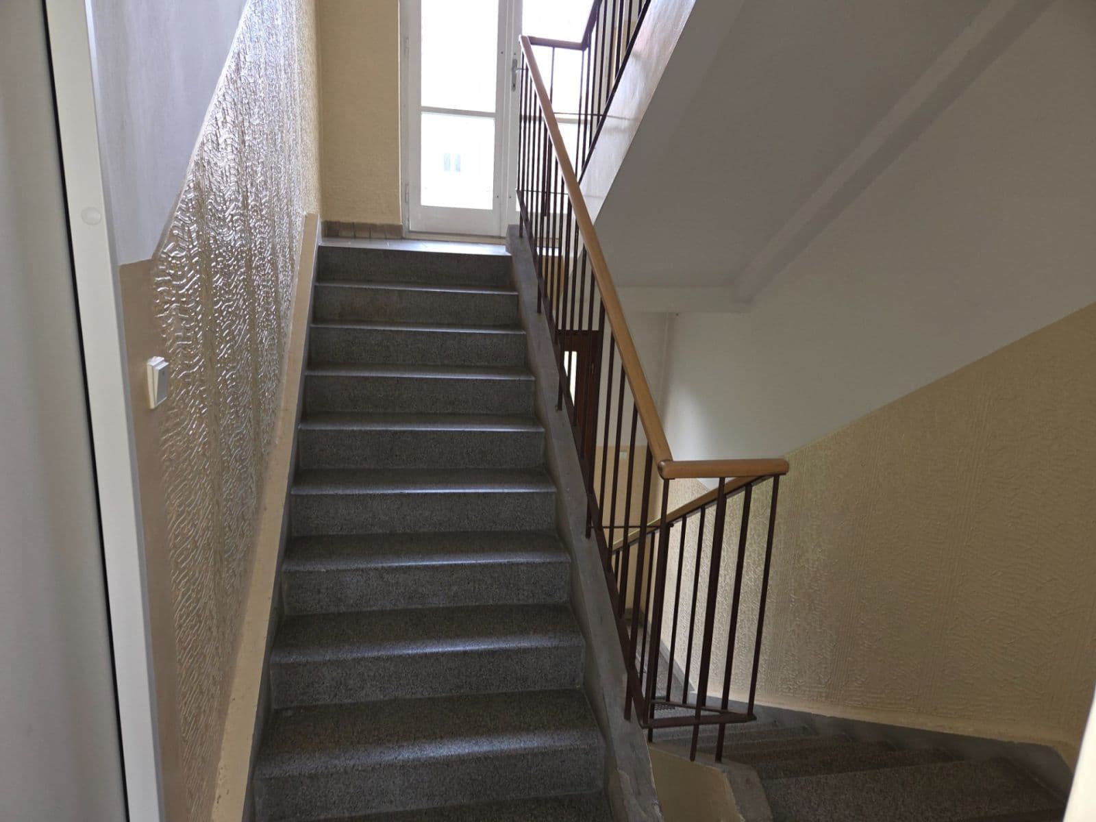 Prenájom bytu Garsoniéra 21 m², Dvouletky, Praha, Praha Prenájom bytu Garsoniéra 21 m², Dvouletky, Praha, Praha