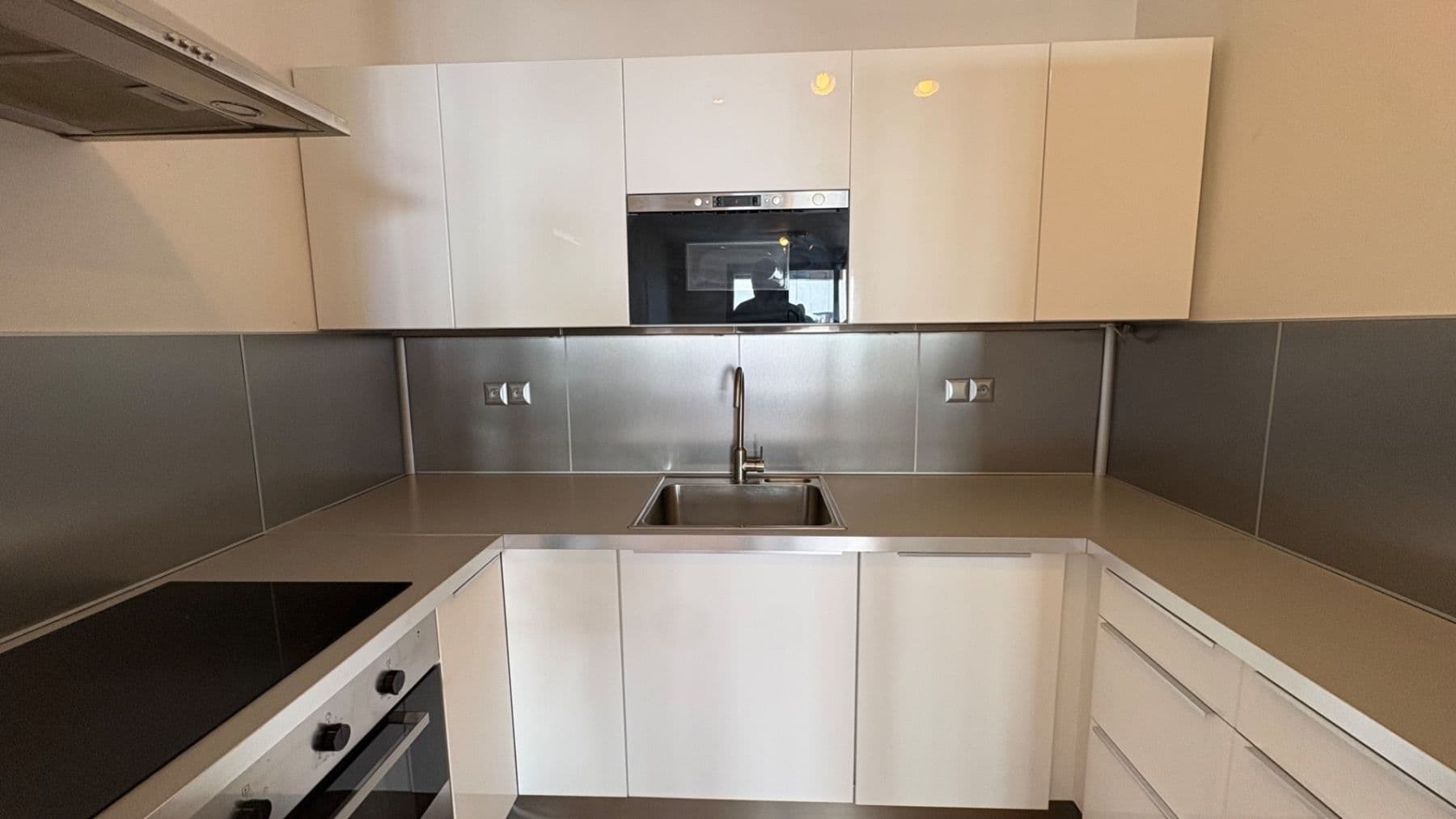 Prenájom bytu 2-izbový 54 m², Na Slatince, Praha, Praha Prenájom bytu 2-izbový 54 m², Na Slatince, Praha, Praha