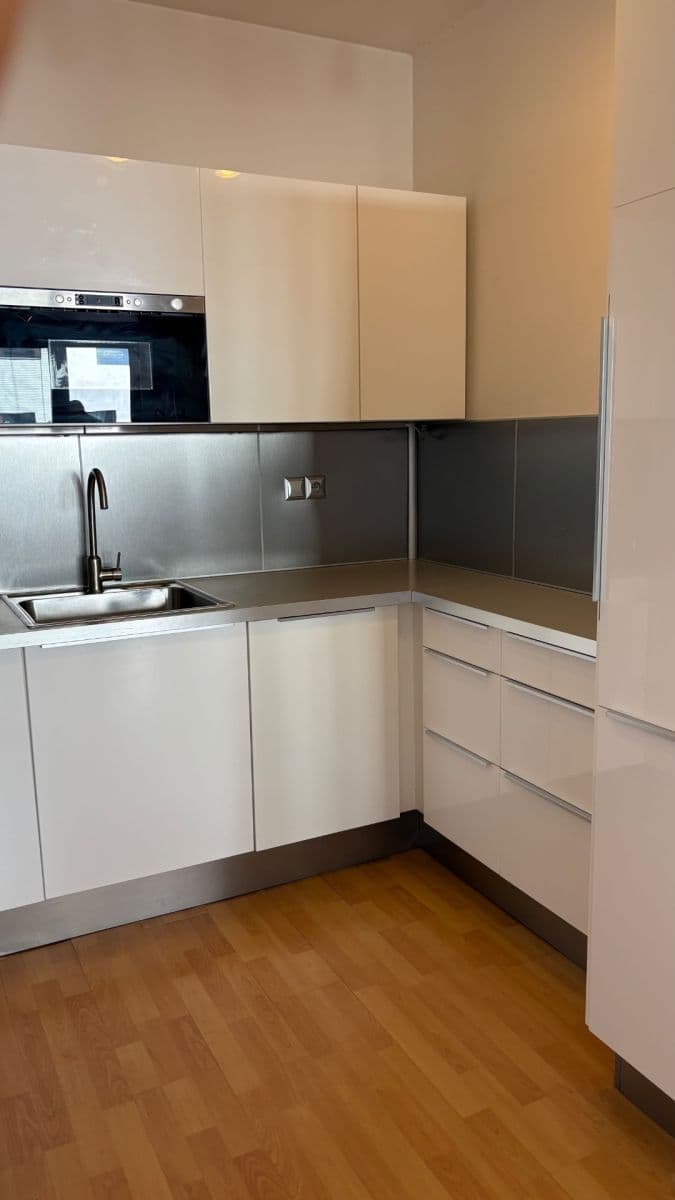 Prenájom bytu 2-izbový 54 m², Na Slatince, Praha, Praha Prenájom bytu 2-izbový 54 m², Na Slatince, Praha, Praha