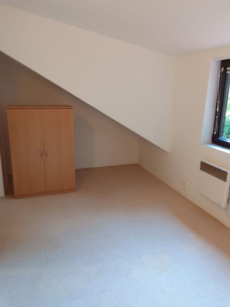 Prenájom bytu 2-izbový 56 m², Jedlová, Černošice, Středočeský kraj Prenájom bytu 2-izbový 56 m², Jedlová, Černošice, Středočeský kraj