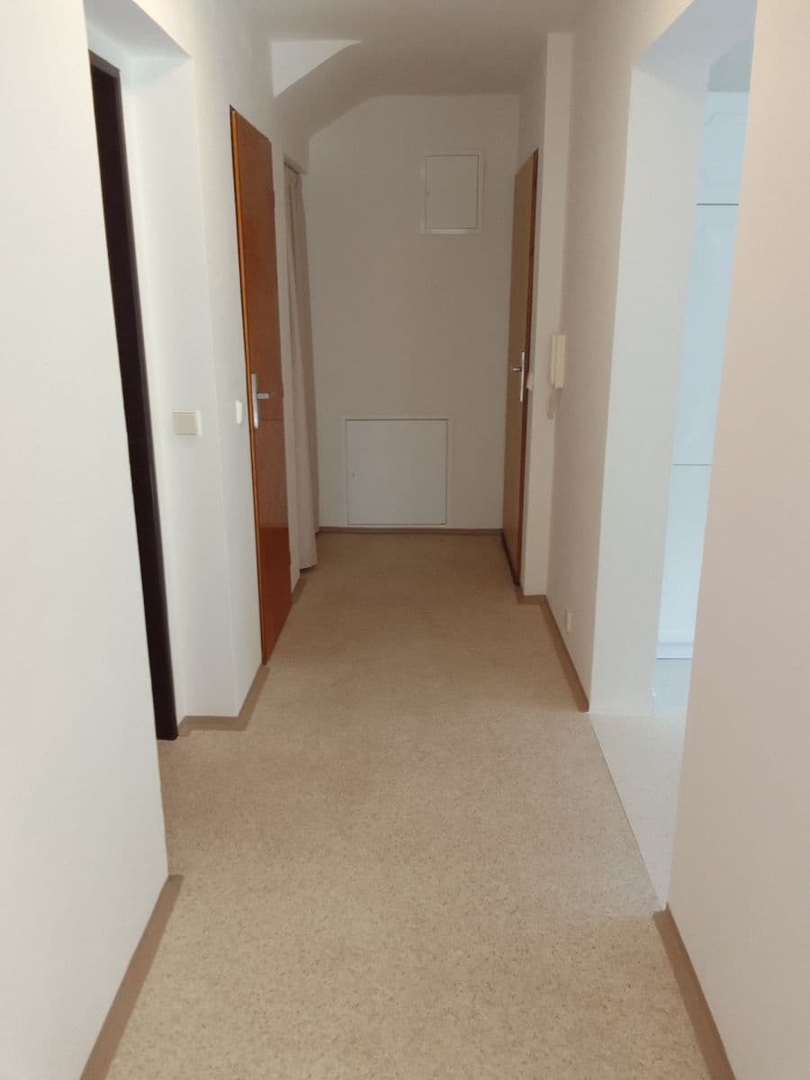 Prenájom bytu 2-izbový 56 m², Jedlová, Černošice, Středočeský kraj Prenájom bytu 2-izbový 56 m², Jedlová, Černošice, Středočeský kraj