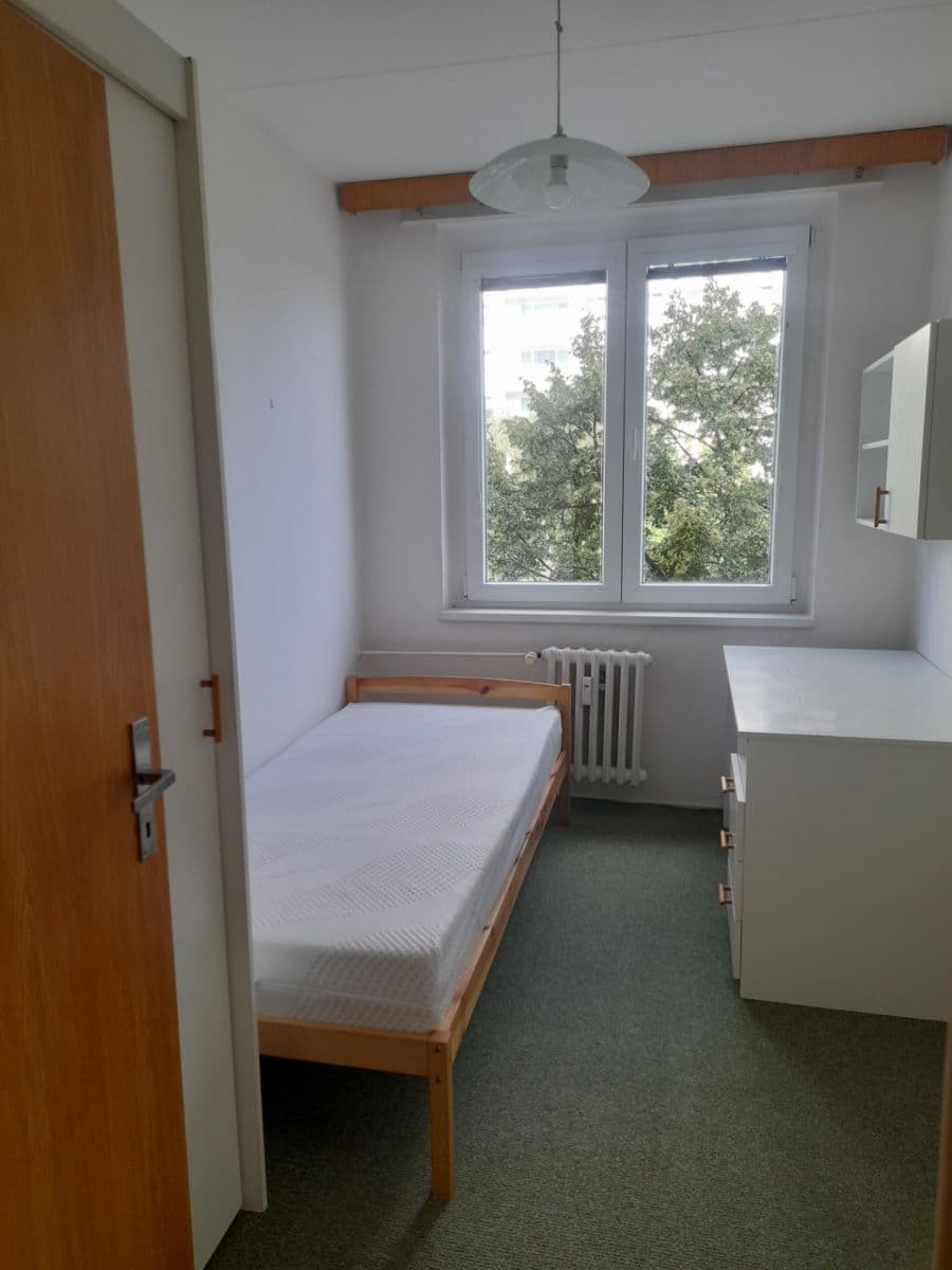 Prenájom bytu 4-izbový 83 m², Koniklecová, Brno, Jihomoravský kraj Prenájom bytu 4-izbový 83 m², Koniklecová, Brno, Jihomoravský kraj