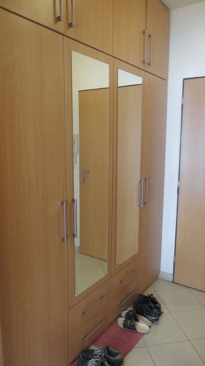 Prenájom bytu 1-izbový 32 m², Jana Přibíka, Praha, Praha Prenájom bytu 1-izbový 32 m², Jana Přibíka, Praha, Praha