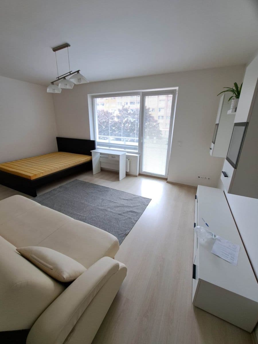 Prenájom bytu Garsoniéra 32 m², Hornoměcholupská, Praha, Praha Prenájom bytu Garsoniéra 32 m², Hornoměcholupská, Praha, Praha