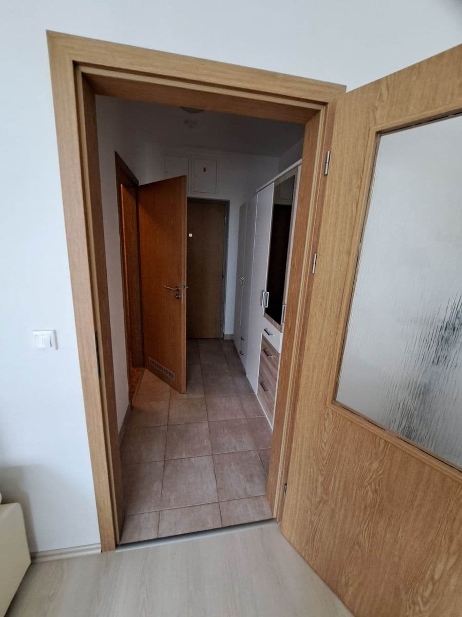 Prenájom bytu Garsoniéra 32 m², Hornoměcholupská, Praha, Praha Prenájom bytu Garsoniéra 32 m², Hornoměcholupská, Praha, Praha