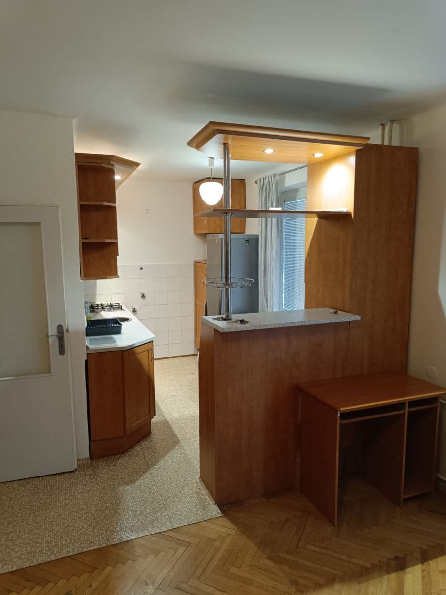 Prenájom bytu 1-izbový 36 m², Gruzínská, Praha, Praha Prenájom bytu 1-izbový 36 m², Gruzínská, Praha, Praha
