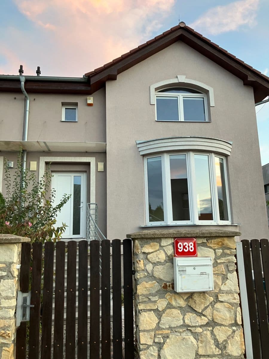 Prenájom domu 286 m², pozemek 447 m², Habrová, Horoměřice, Středočeský kraj Prenájom domu 286 m², pozemek 447 m², Habrová, Horoměřice, Středočeský kraj