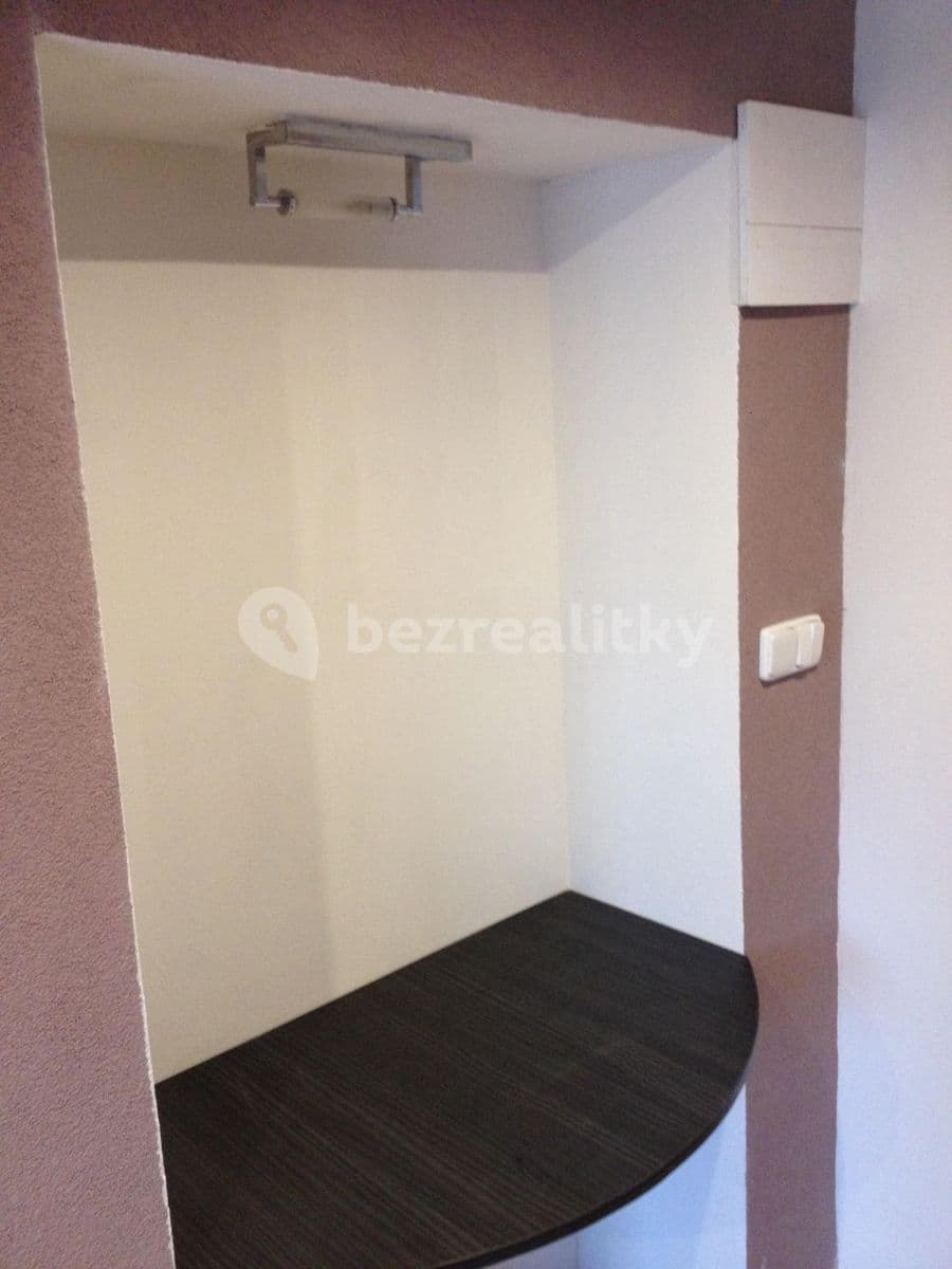 Prenájom bytu 2-izbový 70 m², Frýdlantská, Chrastava, Liberecký kraj Prenájom bytu 2-izbový 70 m², Frýdlantská, Chrastava, Liberecký kraj