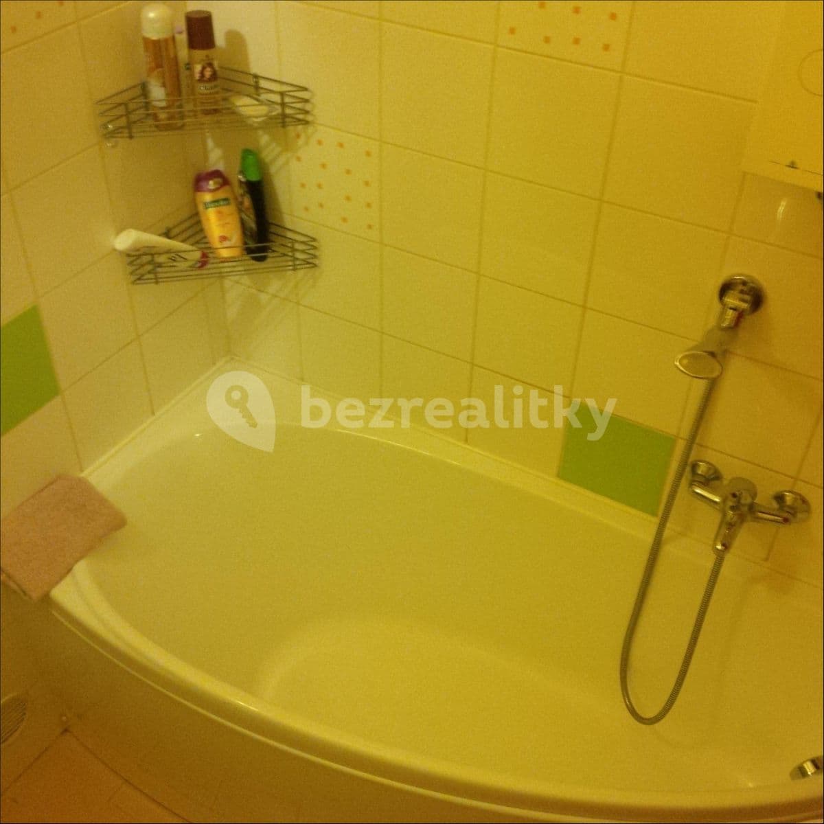 Prenájom bytu 1-izbový 30 m², Pod Strojírnami, Praha, Praha Prenájom bytu 1-izbový 30 m², Pod Strojírnami, Praha, Praha