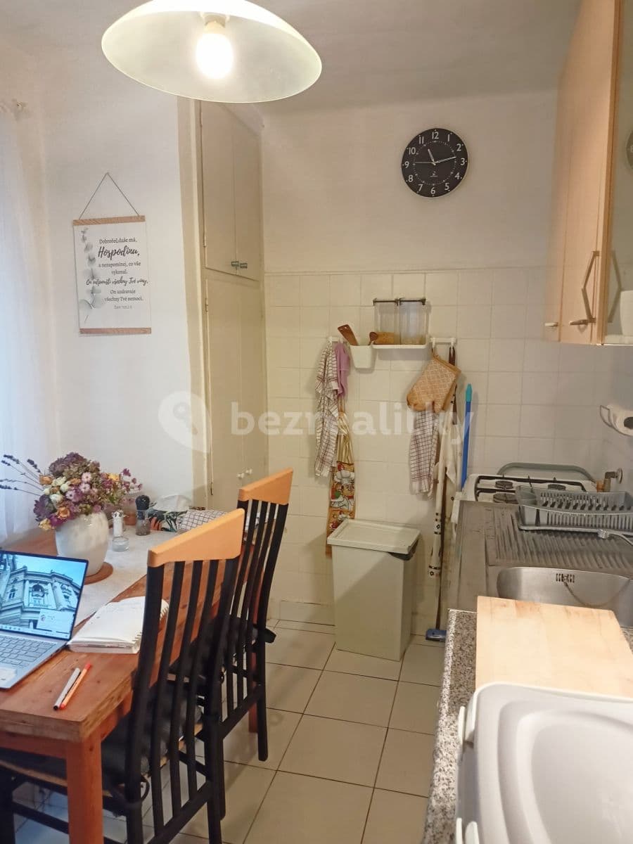 Prenájom bytu 1-izbový 34 m², Ke Krči , Praha, Praha Prenájom bytu 1-izbový 34 m², Ke Krči , Praha, Praha