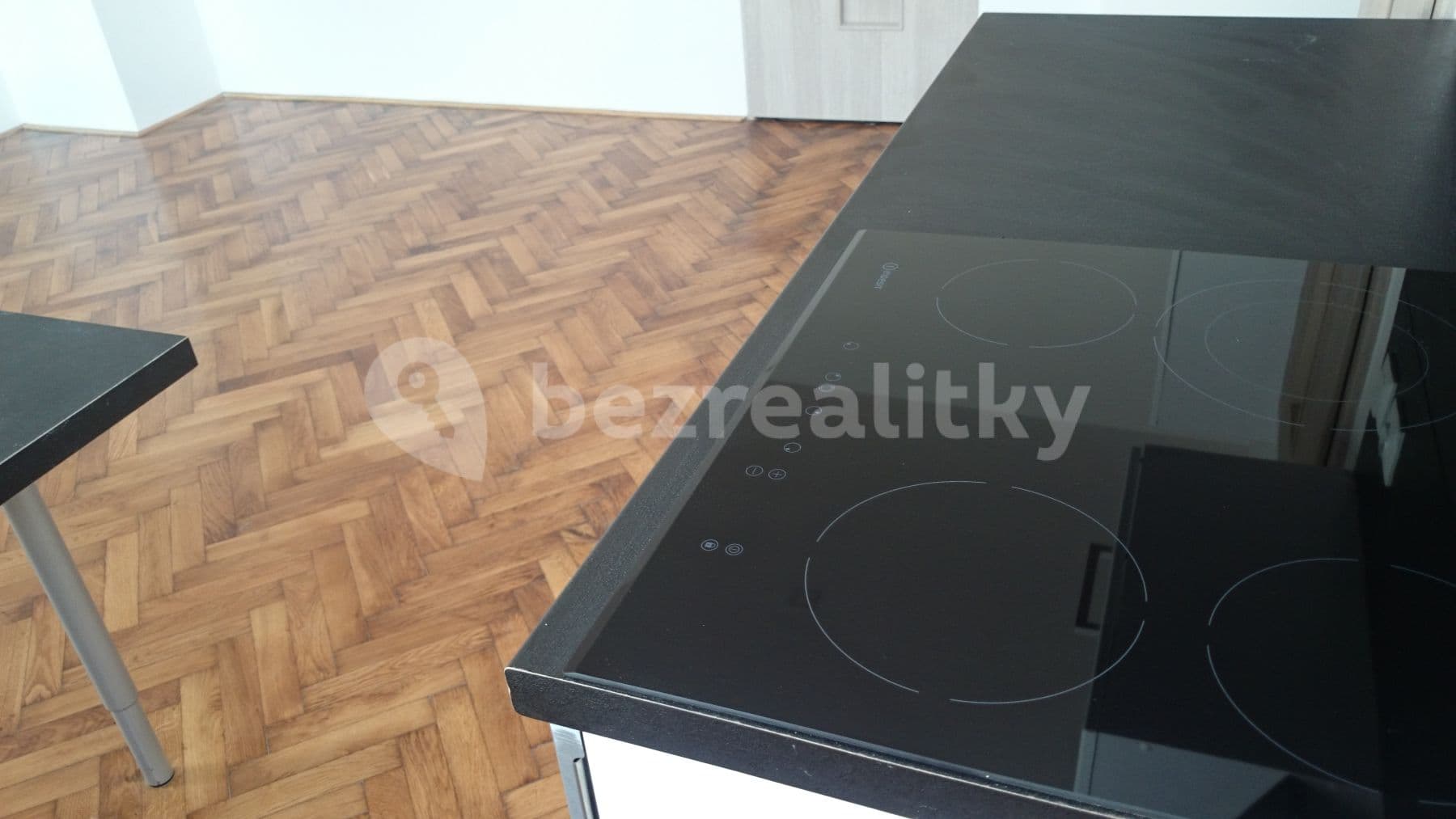 Prenájom bytu 1-izbový 30 m², Korálková, Jablonec nad Nisou, Liberecký kraj Prenájom bytu 1-izbový 30 m², Korálková, Jablonec nad Nisou, Liberecký kraj