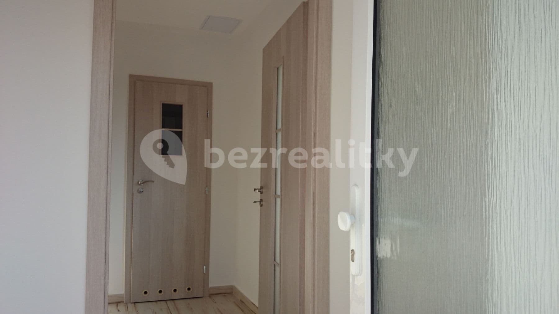 Prenájom bytu 1-izbový 30 m², Korálková, Jablonec nad Nisou, Liberecký kraj Prenájom bytu 1-izbový 30 m², Korálková, Jablonec nad Nisou, Liberecký kraj