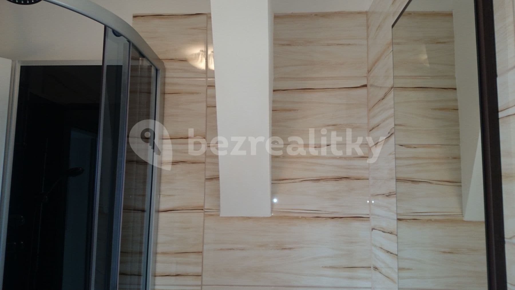 Prenájom bytu 1-izbový 30 m², Korálková, Jablonec nad Nisou, Liberecký kraj Prenájom bytu 1-izbový 30 m², Korálková, Jablonec nad Nisou, Liberecký kraj