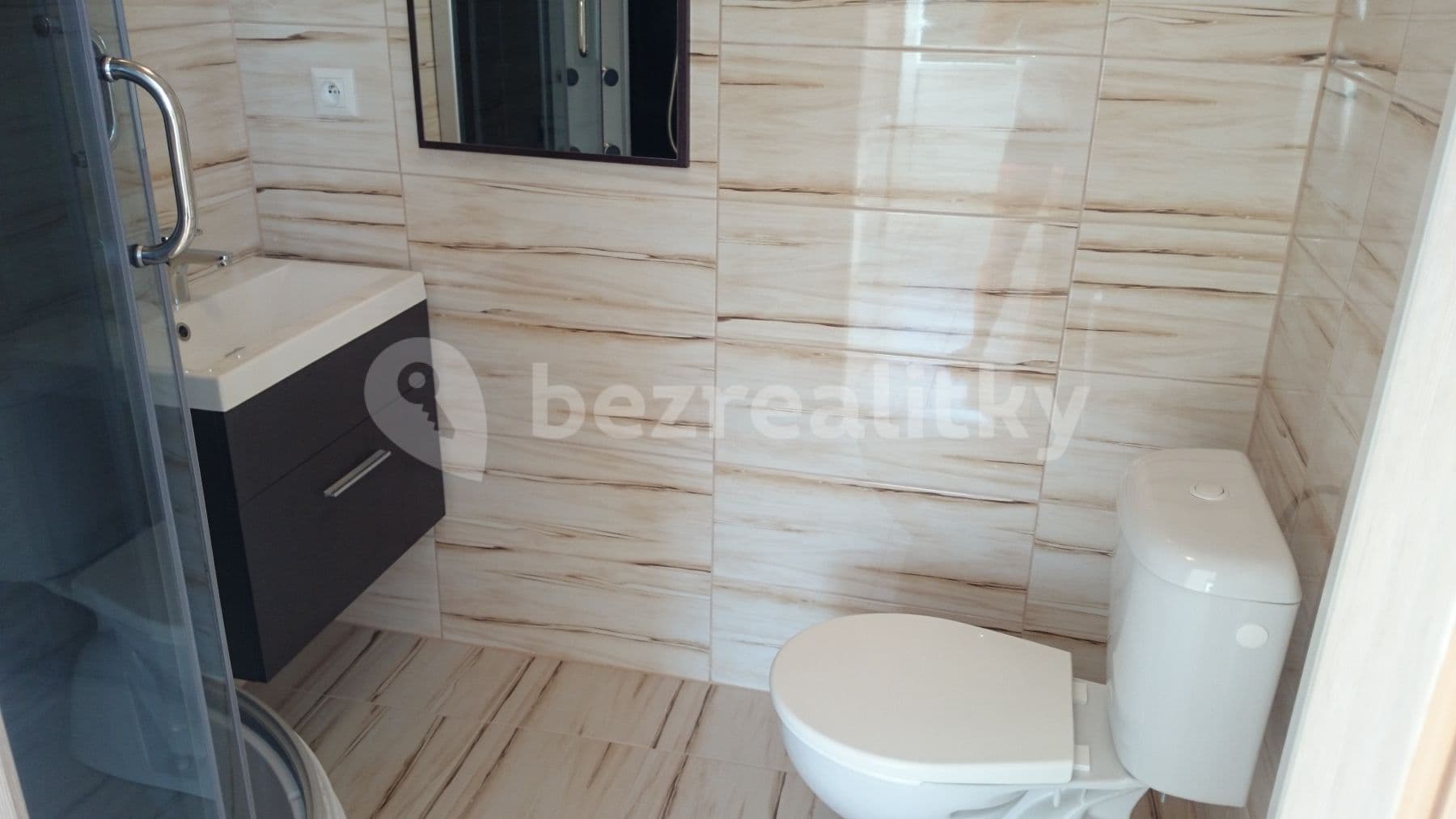 Prenájom bytu 1-izbový 30 m², Korálková, Jablonec nad Nisou, Liberecký kraj Prenájom bytu 1-izbový 30 m², Korálková, Jablonec nad Nisou, Liberecký kraj