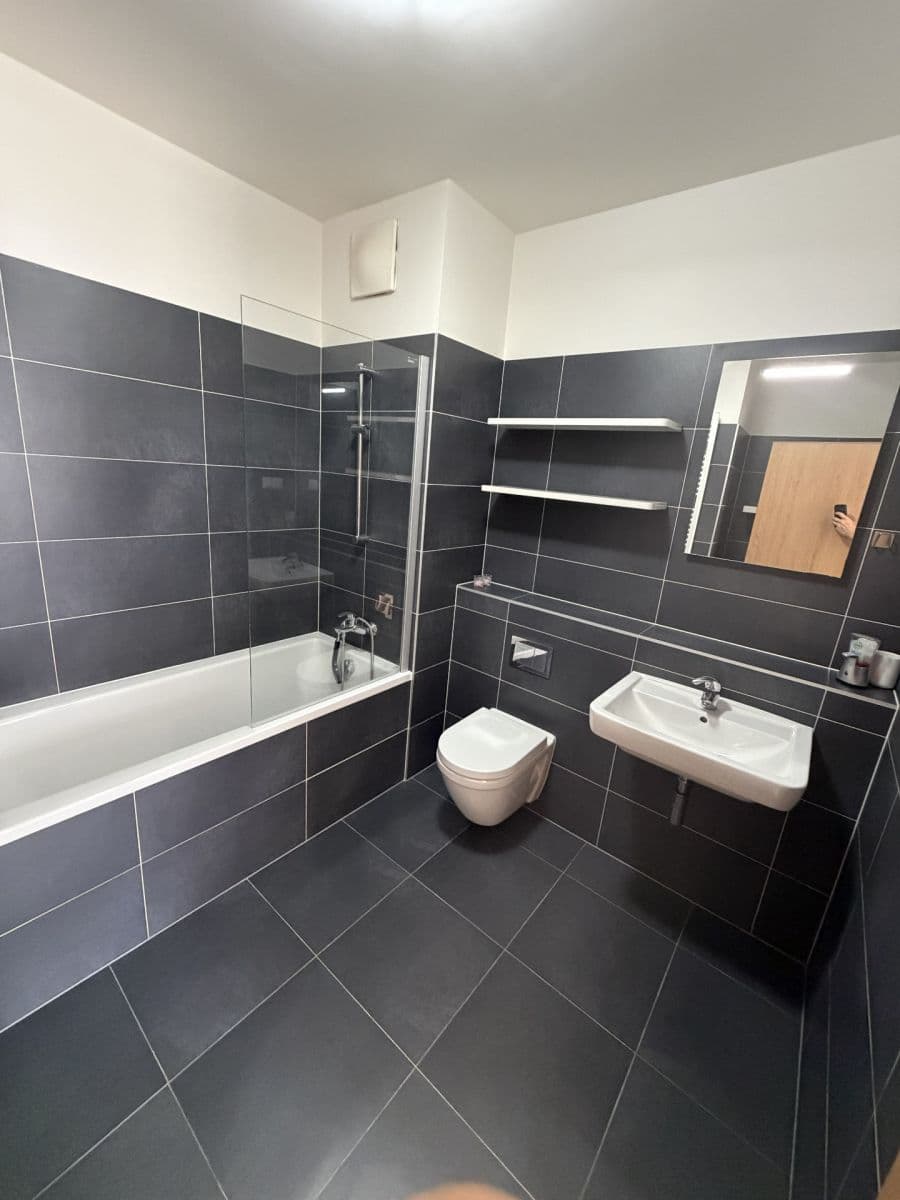 Prenájom bytu 2-izbový 52 m², Kurta Konráda, Praha, Praha Prenájom bytu 2-izbový 52 m², Kurta Konráda, Praha, Praha