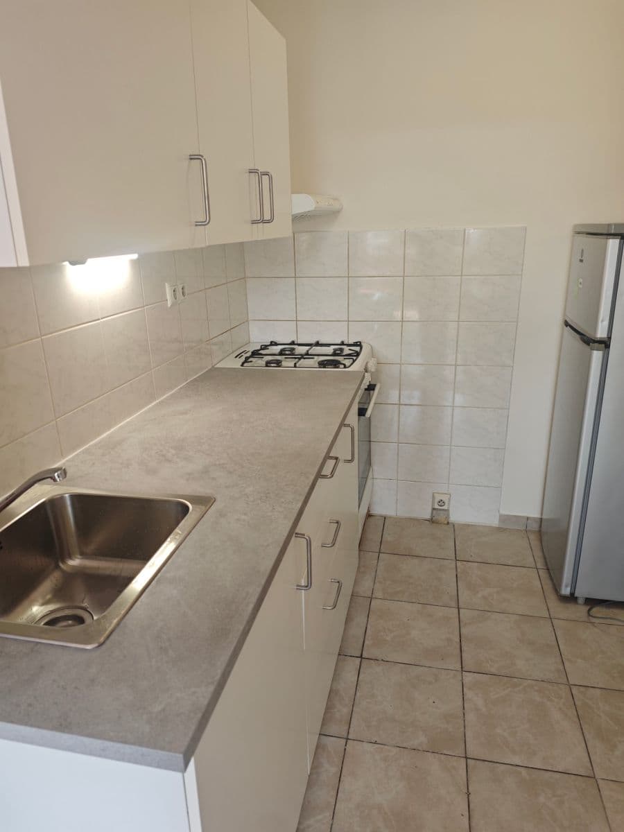 Prenájom bytu 2-izbový 43 m², Podjavorinské, Praha, Praha Prenájom bytu 2-izbový 43 m², Podjavorinské, Praha, Praha