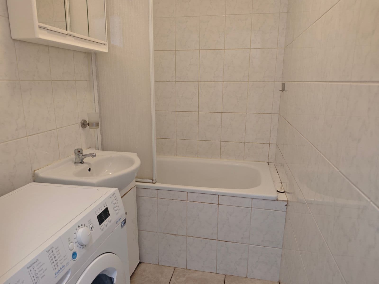 Prenájom bytu 2-izbový 43 m², Podjavorinské, Praha, Praha Prenájom bytu 2-izbový 43 m², Podjavorinské, Praha, Praha